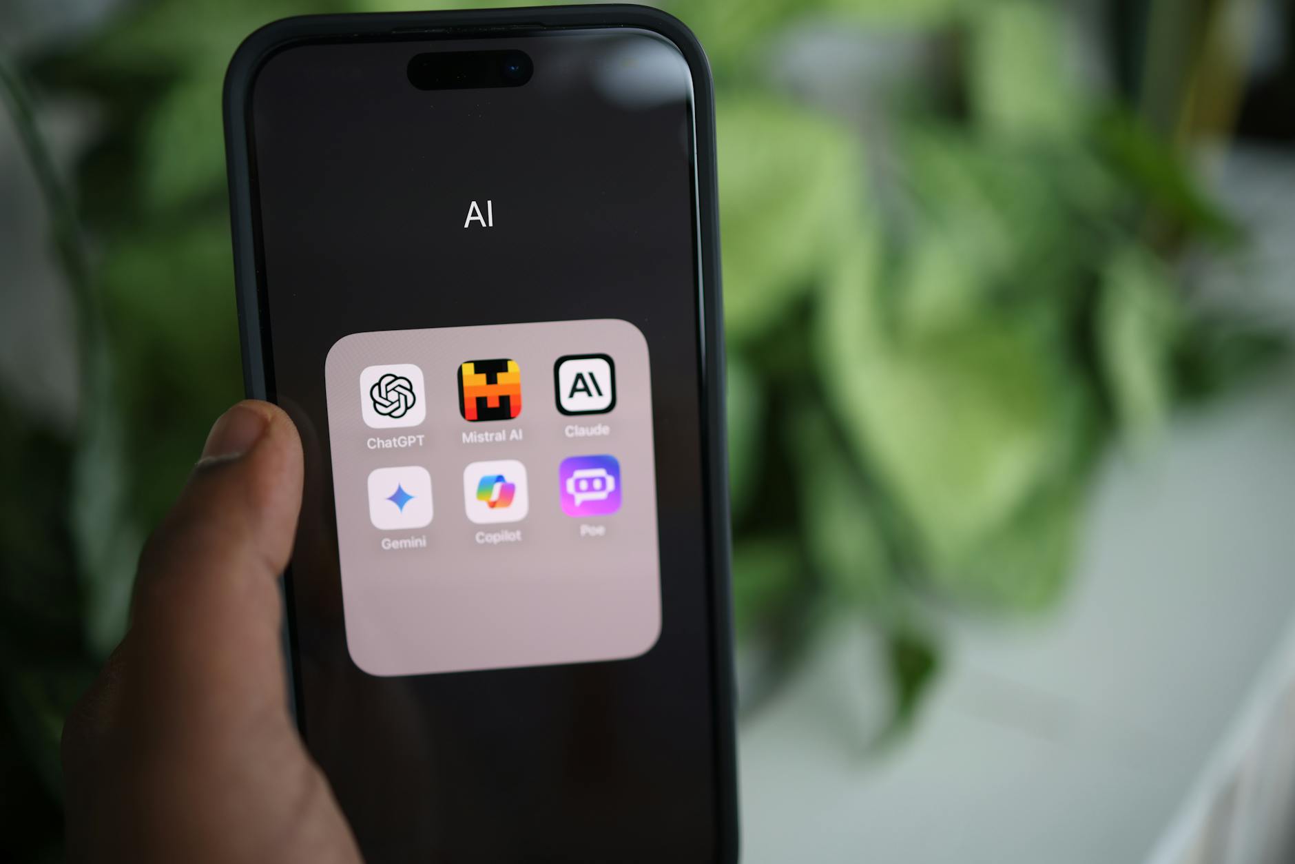 AI Apps on Phone Used for Freelance Writing Work